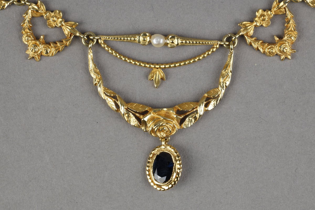 Parure en Or et Saphir - Bijoux acheté à Biarritz, Pyrénées-Atlantiques pour 6 800€